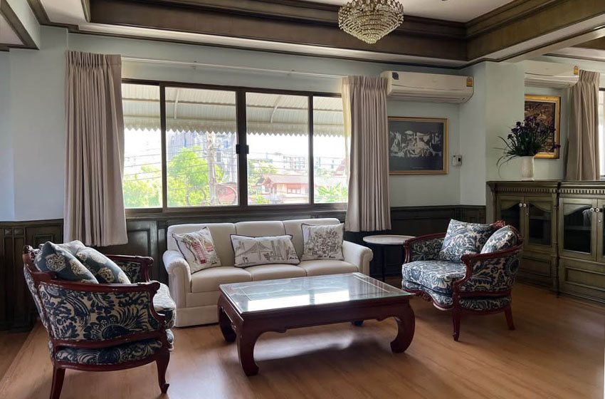 Townhouse in Sukhumvit 